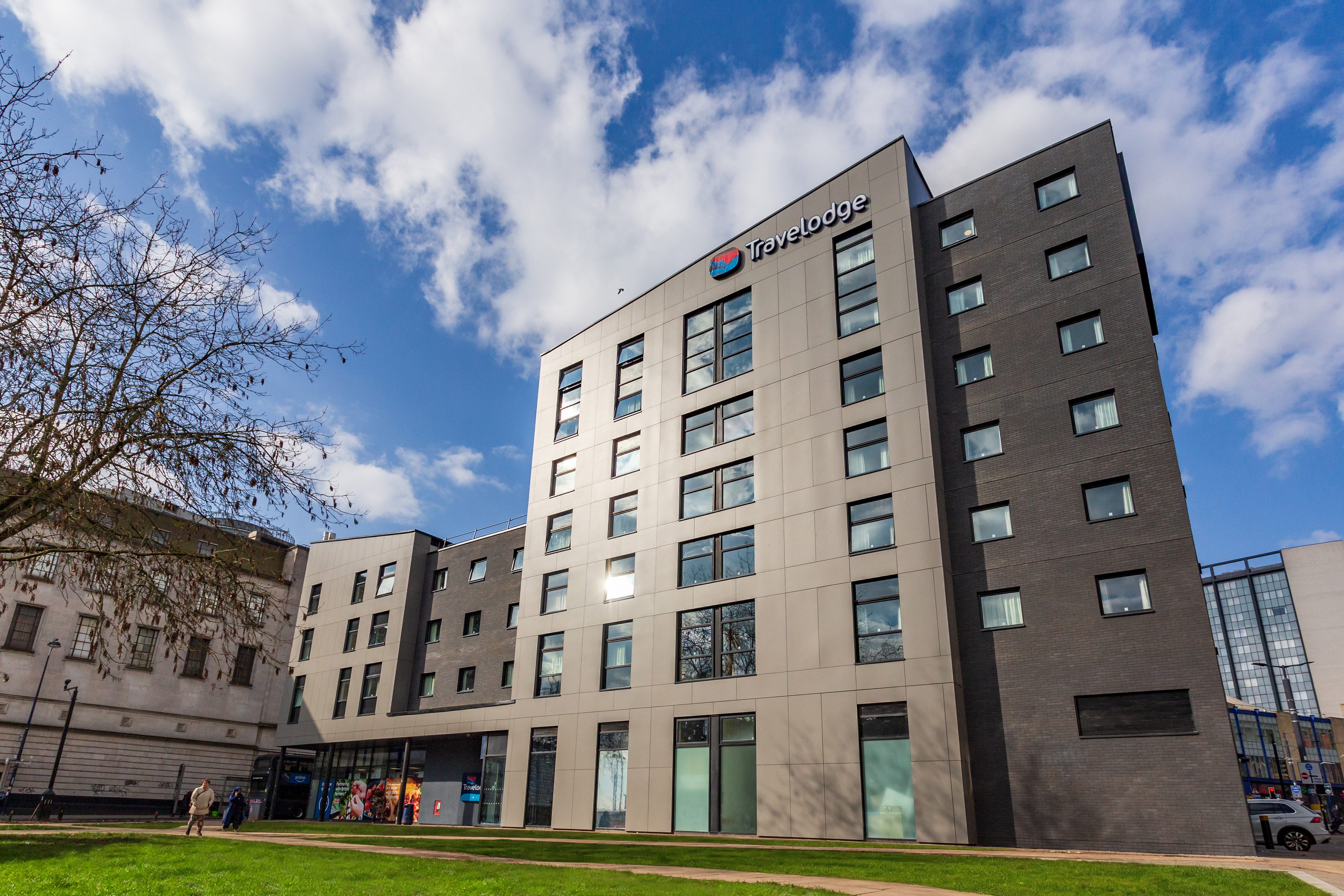 Travelodge & Tesco Express, Birmingham